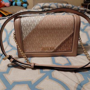 Crossbody purse